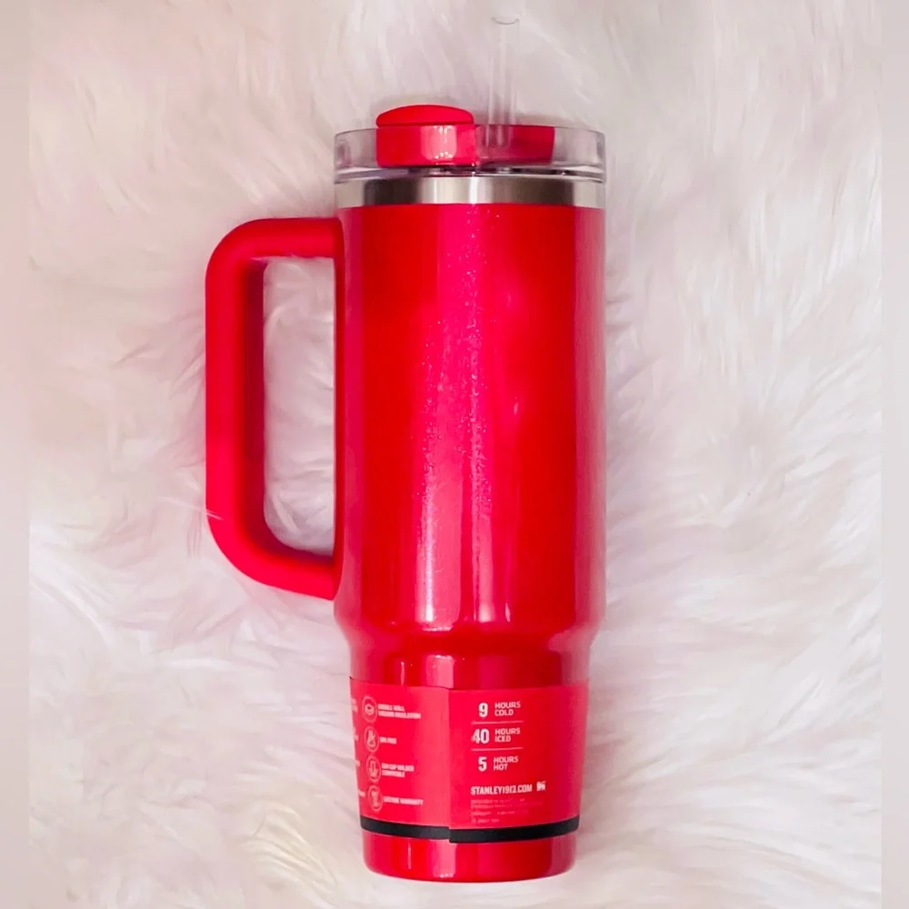 E.L.F Stanley 30oz Tumbler- Red Delicious - Picture 3 of 3